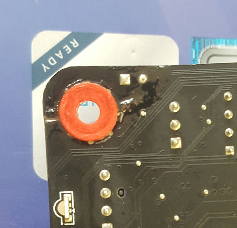 Jaki klej do naprawy uszkodzonego rogu płyty głównej PCB?