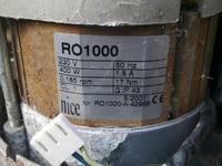 Jak podłączyć na krótko silnik siłownika NICE Robo 1000 do testu?