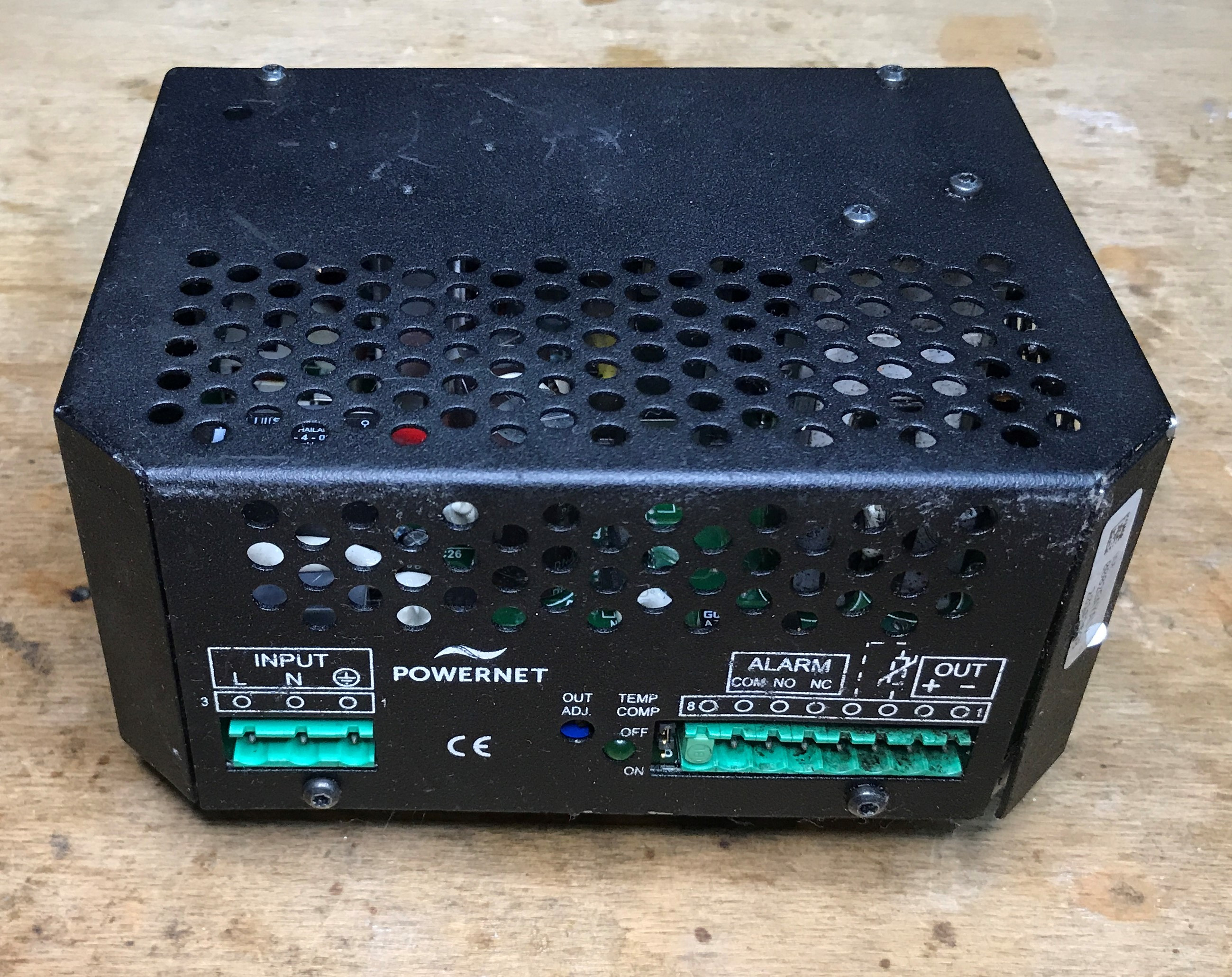 Czym różni się zasilacz przemysłowy ADC5183R PowerNet 27.4VDC 5A od ...