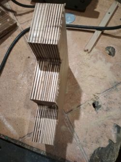 Piętrowy stojak na śrubokręty DIY Piętrowy stojak na śrubokręty DIY
