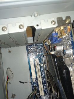 Stary komputer przestaje sie uruchamiać po wymianie HDD na SSD