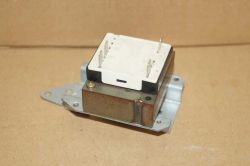 Górna grzałka w piekarniku Siemens HE52054 nie działa w niektórych trybach pieczenia