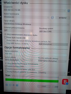 ASUS X509F nie wykrywa pendrive USB - jak zainstalować system?