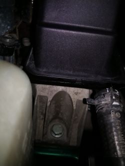 Audi A3 8L TDI ALH - Wyciek płynu wspomagania przez odpowietrznik korka zbiorniczka po wymianie