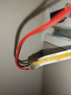 Dlaczego początek taśmy LED się stapia? Podział na 3 odcinki, zasilanie