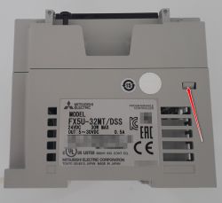 Wnętrze sterownika PLC MELSCEC iQ-F FX5U Wnętrze sterownika PLC MELSCEC iQ-F FX5U