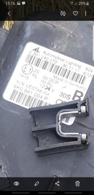 Jak rozpoznać skrętną lampę Xenon w Audi B8 2011?