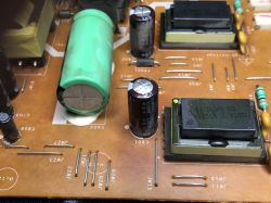 Krótka naprawa starego monitora BenQ Q9T5 - wymiana kondensatorów, "recapping"