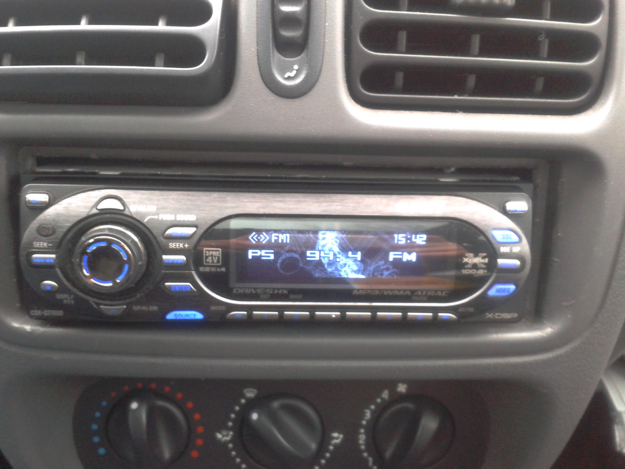 Sony CDXGT700D i Renault clio II podłączenie radia pod