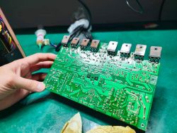 Renowacja wzmacniacza Sansui AU-Alpha 907MR