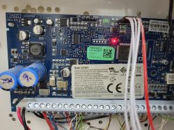 Konfiguracja manipulatora dotykowego DSC Neo HSTCHPE3 GTX2 w centrali alarmowej DSC HS2064