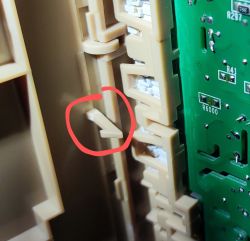 Whirlpool WSFO 3O23 PF – dolne śmigło nie obraca się, dźwięk powietrza w obiegu