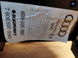 Subwoofer Audi A6 z akumulatorem 12V 17Ah gra cicho - czy konwerter RCA jest potrzebny?