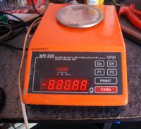 Waga Radwag WPE 600 - problem z uruchomieniem, wyświetla nawiasy i zera