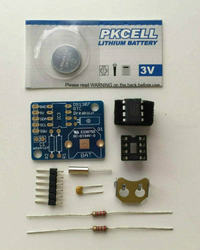 Zegar biurkowy w stylu Space Invaders