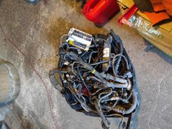Jak bezpiecznie umyć wiązkę elektryczną w Volvo 850 – sprawdzone metody czyszczenia