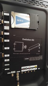 Telewizor SAMSUNG UE40ES7000S - Podłączenie głośników zewnętrznych. Telewizor SAMSUNG UE40ES7000S - Podłączenie głośników zewnętrznych.