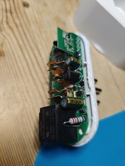 Interior of eWelink SM-028_V1.3 Smart Plug Interior of eWelink smart plug with power monitoring