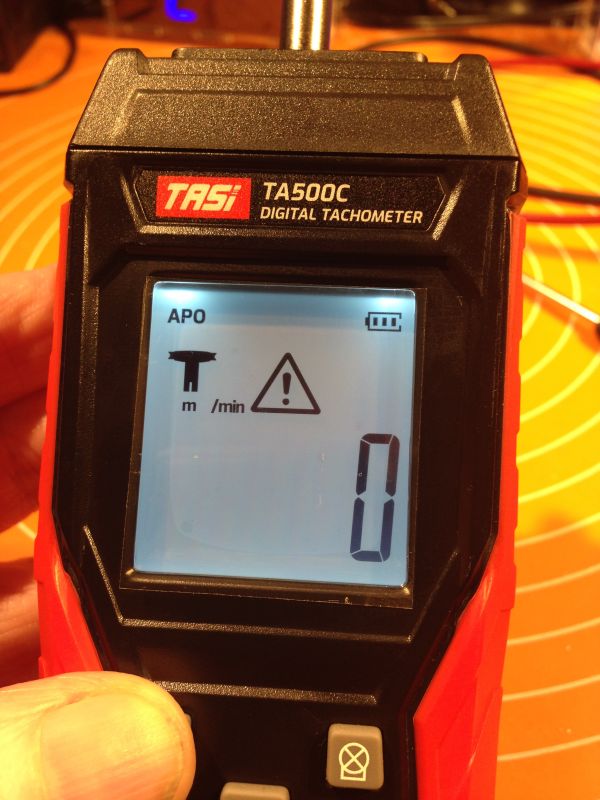 Tachometr TA 500C - pomiar prędkości obrotowej części ruchomych. Opis możliwości i obsługi.