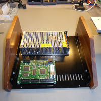 Robot lutujący dwurzędowe listwy kołkowe