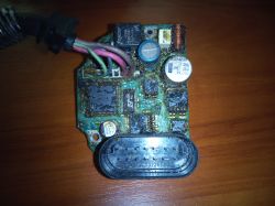 Sterownik Eberspaecher - Jak zdjąć resztki żywicy/galarety ze sterownika