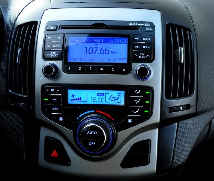 Radio Hyundai i30 Wymiana radia z navi na takie bez