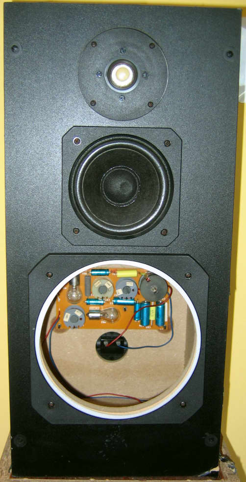 Co to za kolumna? Jaki głośnik basowy w niej był?