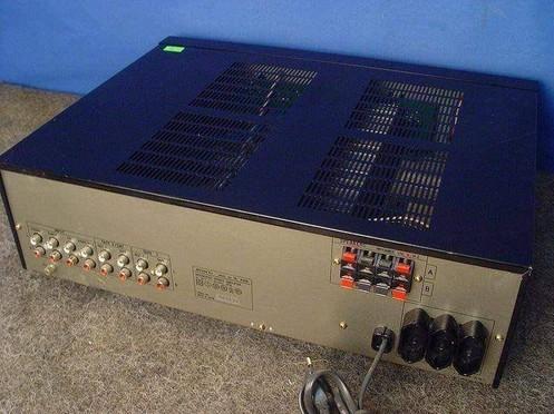 Większa Moc. Wzmacniacz Sony TA-A400. Jakie są jego dane?