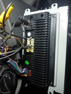 Jak podłączyć tube i wzmacniacz do dotykowego radia bez czincz