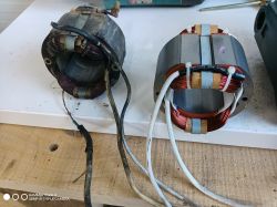 Dwa stojany pilarki ukosowej Bosh, jeden stary i zużyty, drugi nowy i niezainstalowany.