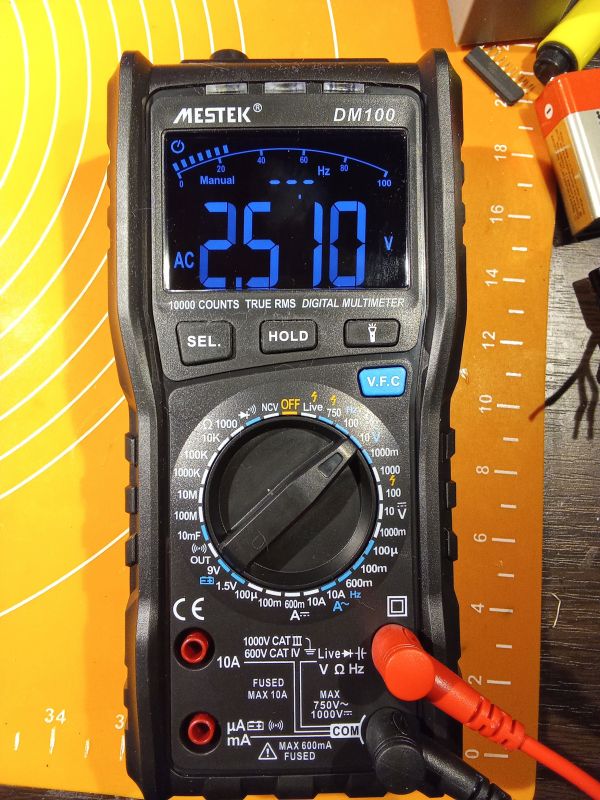 MESTEK DM 100 - miernik uniwersalny dla każdego? Krótki opis i kilka fotek.