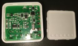 Image of an open 1-channel Gerier WiFi switch showing the circuit board.
