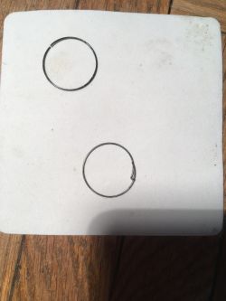 Szukam sprężyny o śr. 20mm i drucie 0,6-1mm, jak na zdjęciu [link]