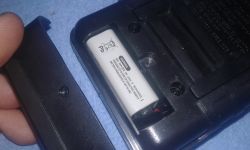 Miernik UNI-T wymiana baterii