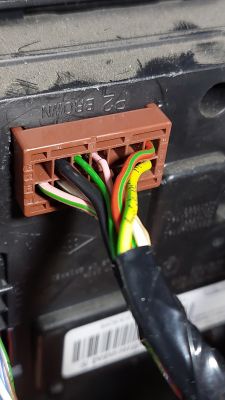 Sterowanie pilotem blokowania drzwi w Dacii Lodgy