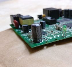 Wymiana kondensatora elektrolitycznego w modemie TD8816