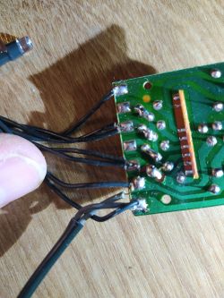 Podłączenie lampek choinkowych LED z 7 przewodami bez sterownika