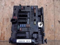 Peugeot 206 1.4 hdi 2003r - przekaźnik pompy paliwa gdzie go mogę zlokalizować