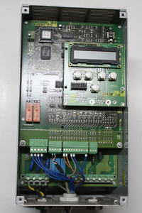 Silnik VEM ZG3 KMR 90 L4 piszczy po podłączeniu do falownika Nordac SK 2200/3 CT