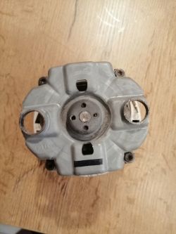 Zelmer Jupiter ZVC425HT - jak rozebrać silnik? Zelmer Jupiter ZVC425HT - jak rozebrać silnik?