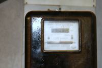 Licznik trójfazowy C3 czy wskazuje w KWh, czy w dziesiętnych częściach KWh? Licznik trójfazowy C3 czy wskazuje w KWh, czy w dziesiętnych częściach KWh?