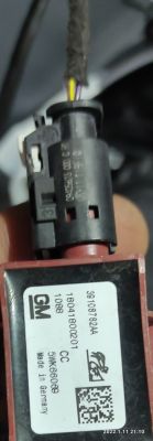 Insignia B/Buick Regal - Zastąpienie czujnika zderzeniowego pieszego opornikiem