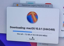 macOS 15.0.1 Download via OpenCore Legacy Patcher macOS 15.0.1 downloading window using OpenCore Legacy Patcher on macOS.