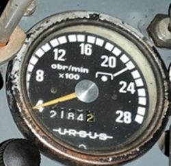 Ursus c330 - obrotomierz działa ale nie nabija motogodzin