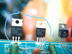 Wzmacniacz samochodowy VRA1.0 - Brak dźwięku, pali się dioda protect.