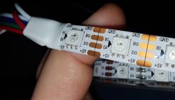 WS2813 LED Strip with ESP8266: First Diode Lighting Issue and Logic Level Concerns