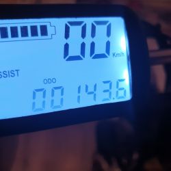 eFlux Vision x2 1500 watt - niewłaściwe wyświetlanie zużycia baterii na tachometrze