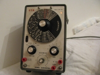 [Sprzedam]Maly generator w.cz.sygnalowy sprawny