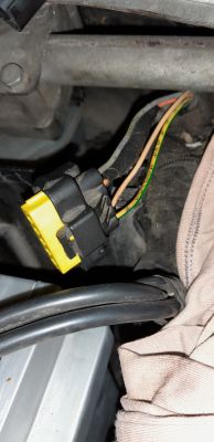 Citroen C4 2007r - nieregularne działanie wycieraczek przednich, uszkodzony przewód