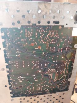 WS504 - charczenie po podłączeniu płytki z regulacją, kondensatory wymienione, możliwe przyczyny?